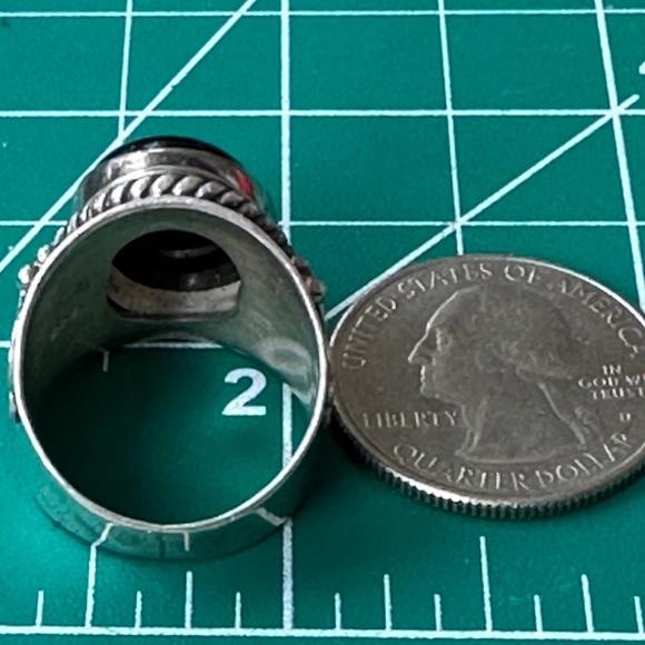 Black onyx bold sterling silver ring - Picture 7 of 11